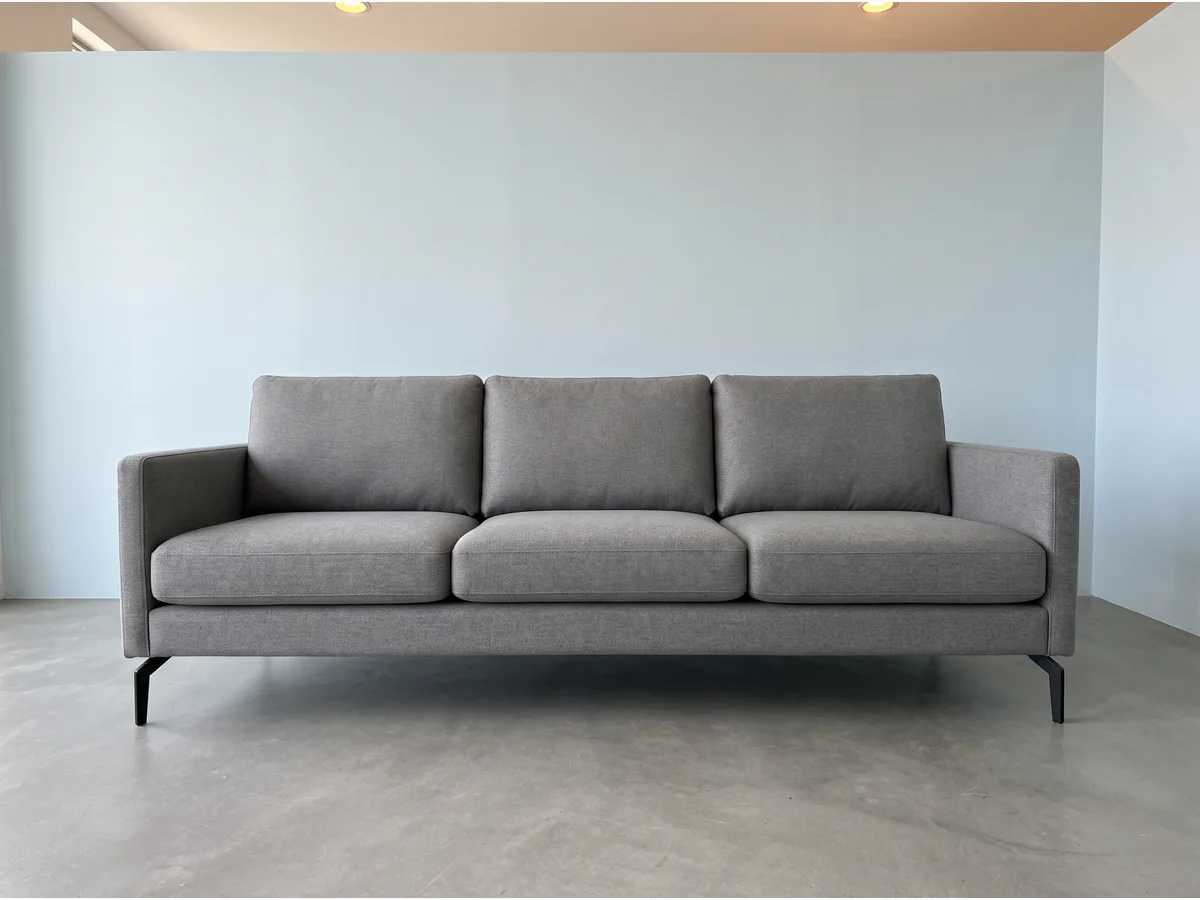 Sillón 3 Cuerpos Fisherton en vista frontal, fabricado en Rosario